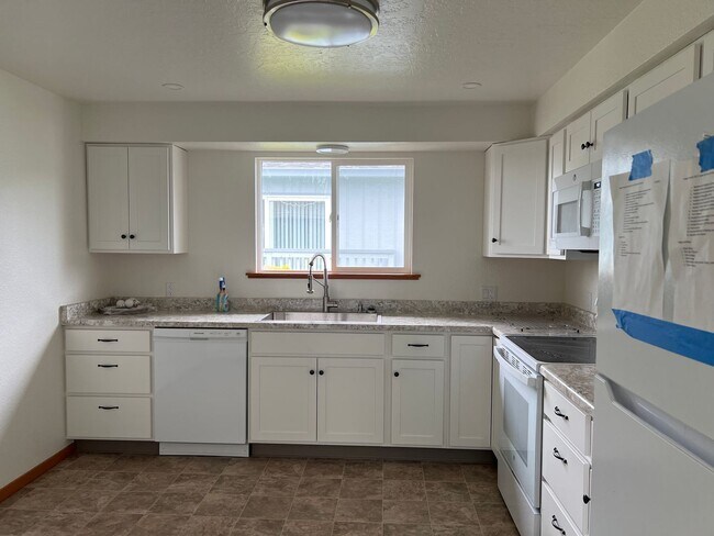 Building Photo - 187alfa