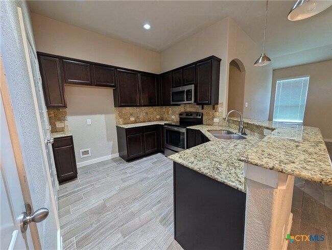 Building Photo - 1135 Creekside Orchard