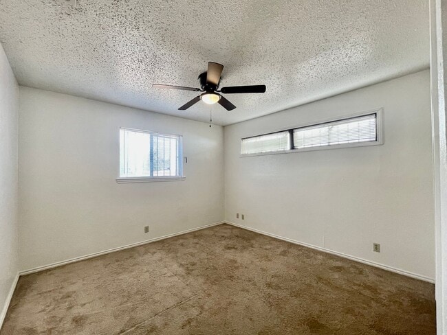 Building Photo - 1303 Conway Dr