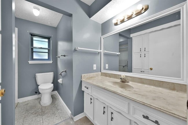 Building Photo - 27110 Jimmy Ln