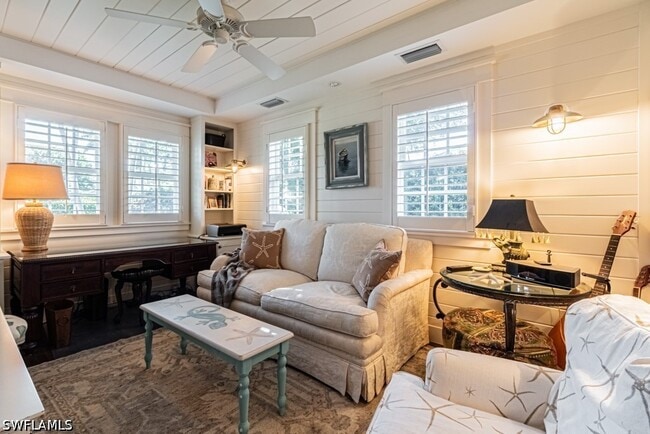 Building Photo - 287 11th Ave S