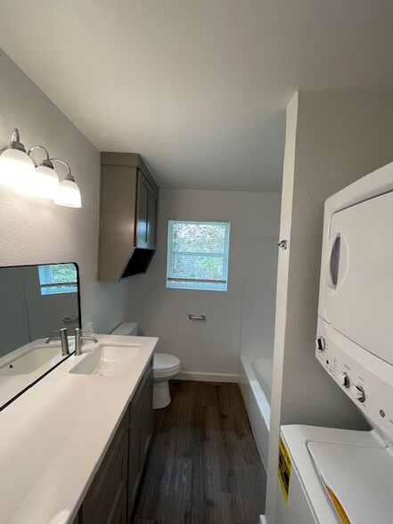 Building Photo - 105 Faye Dr