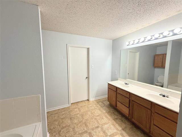Building Photo - 4275 Cave Cove Ct