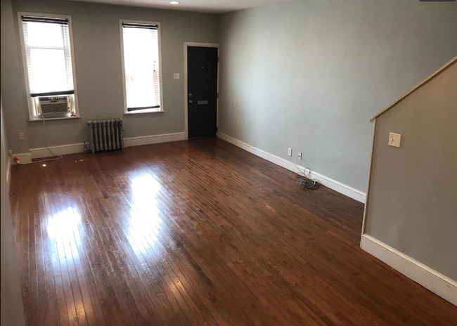 Building Photo - 4 Bedroom House For Rent In Manayunk