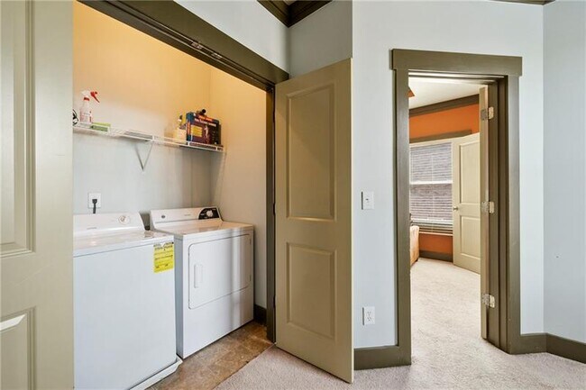 Building Photo - 790 Liberty Commons Dr NW