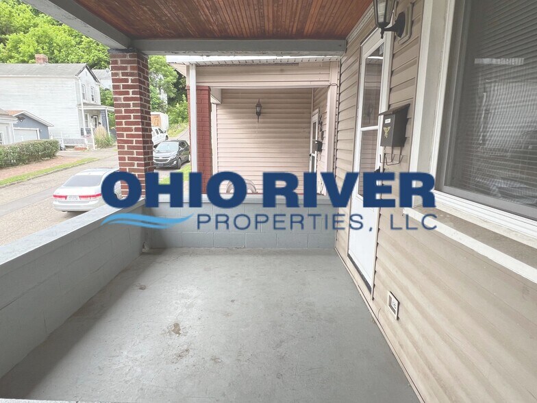 Building Photo - 118 3rd St