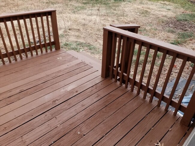 Building Photo - NO SECURITY DEPOSIT for OCTOBER MOVE IN! A...