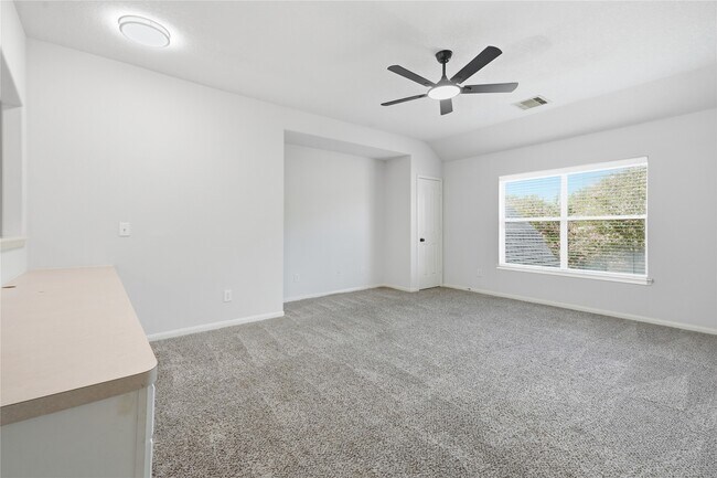 Building Photo - 6165 Darlington Ct