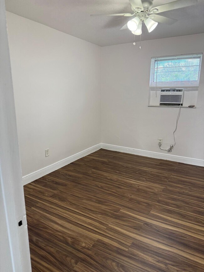 Building Photo - 126 Cleveland St