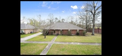 Building Photo - 14522 Chimneywood Ave