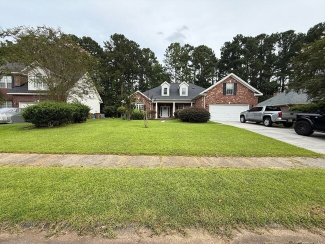 Building Photo - Beautifully Updated 4-Bedroom Home in Pool...