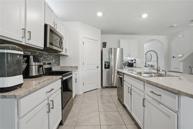 Building Photo - 37 Hickory Crse Cir