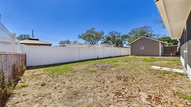 Building Photo - 4418 W Fairview Heights