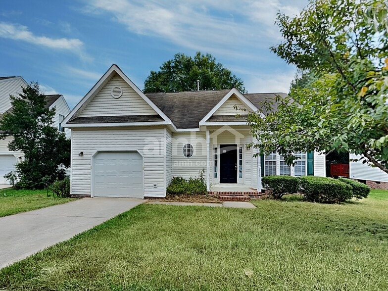 Primary Photo - 616 Hanska Way