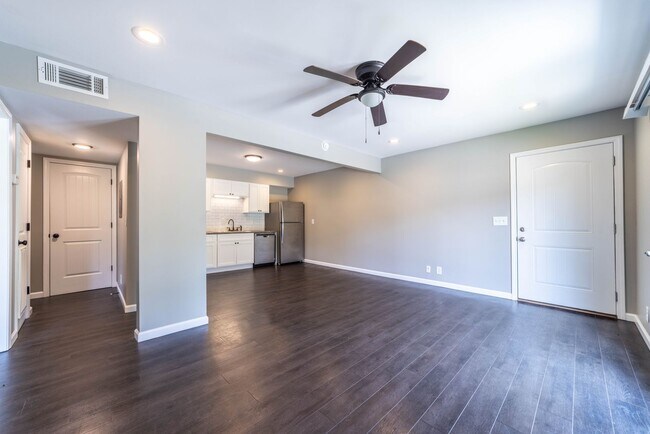 Building Photo - The Sycamore – 1-Bdrm