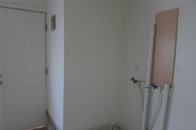 Building Photo - 2175 Maverick Dr