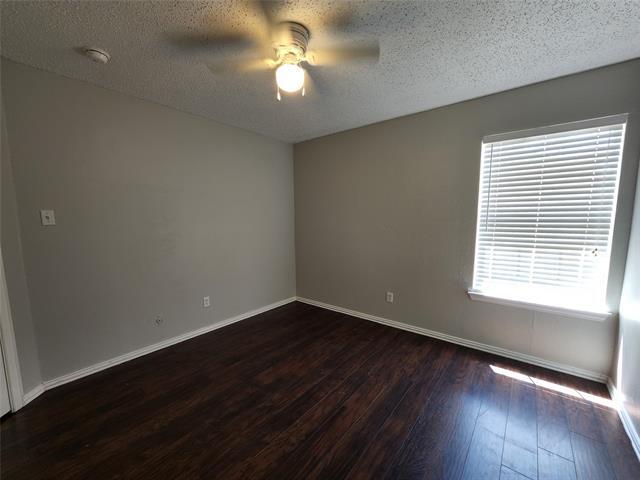 Building Photo - 1225 Lake Haven Dr