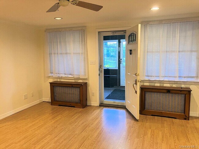 Building Photo - 1 Overlook Dr