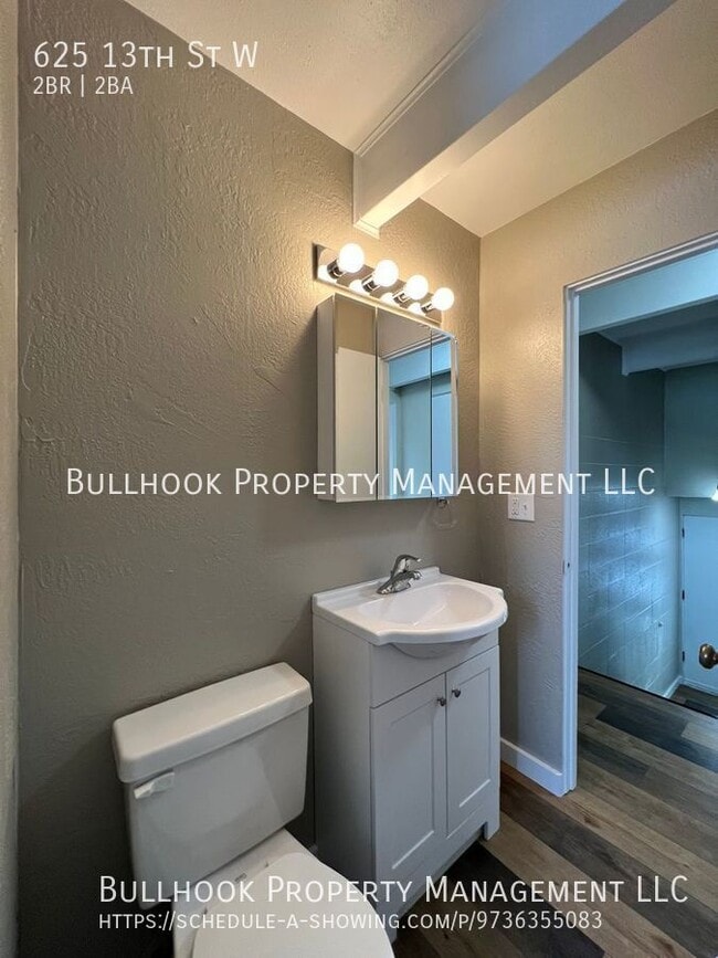 Building Photo - 625 13th St W