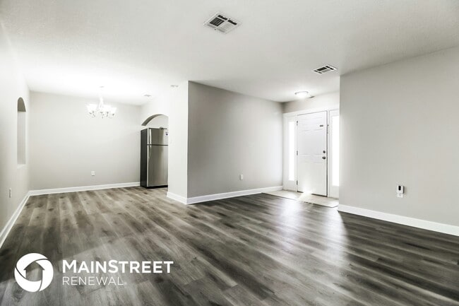 Building Photo - 4450 Swift Ave