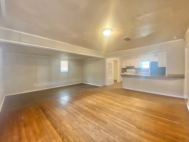 Building Photo - AFFORDABLE HOUSING IN MEDICAL DISTRICT