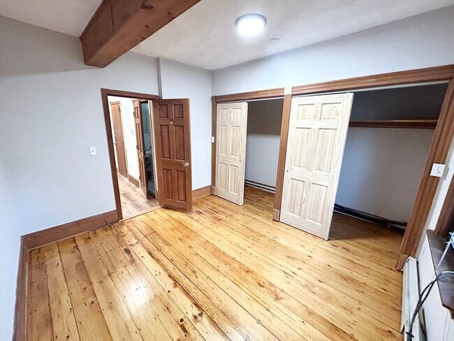 Building Photo - 1568 Tremont St