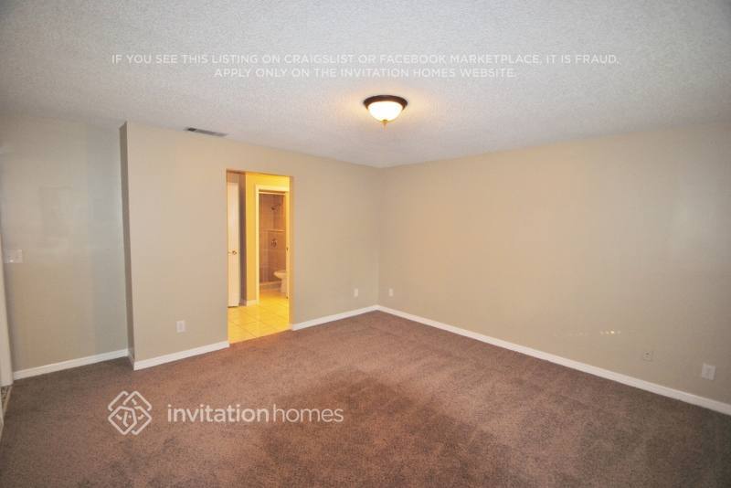 Building Photo - 930 Waverly Dr