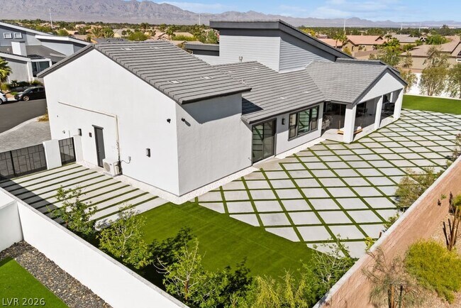 Building Photo - 4315 N Dapple Gray Rd