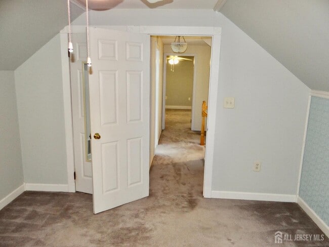 Building Photo - 514 Leawood Ave