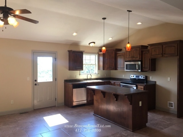 Primary Photo - Fresh New Look - 4BR 21/2 Bath