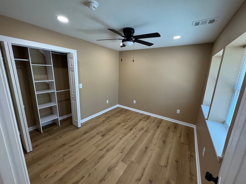 Building Photo - 5026 Young Rd