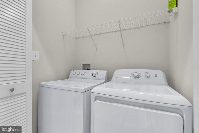 Building Photo - 8621 Enoch Pratt Dr