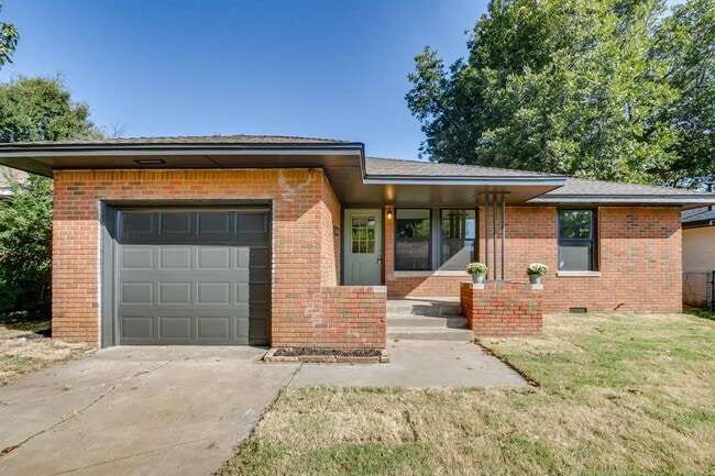 Building Photo - 2725 Texoma Dr