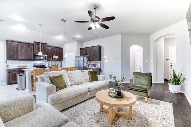 Building Photo - 2846 Hudson Dr