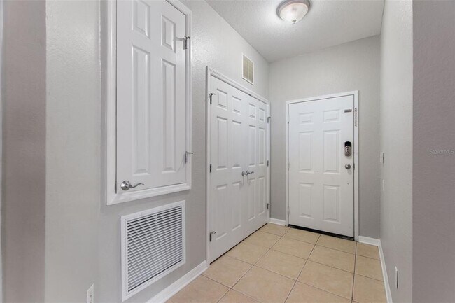 Building Photo - 1351 Venezia Ct