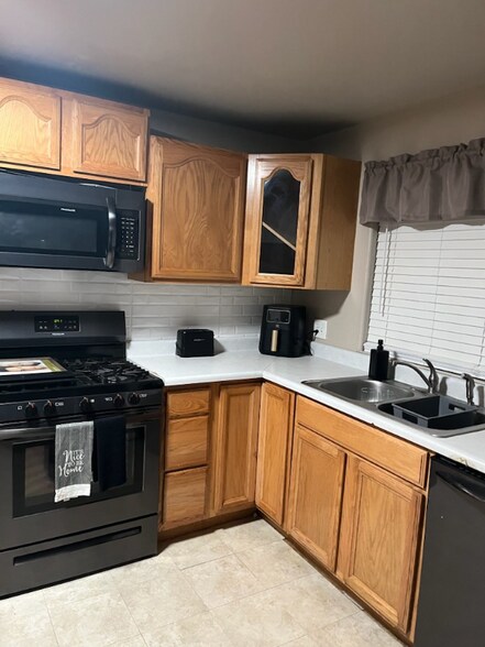 Building Photo - 3651 Steele St