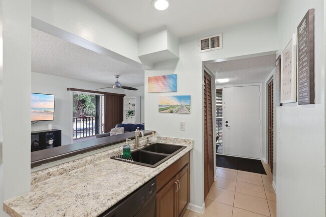 Building Photo - 140 Orchid Woods Ct
