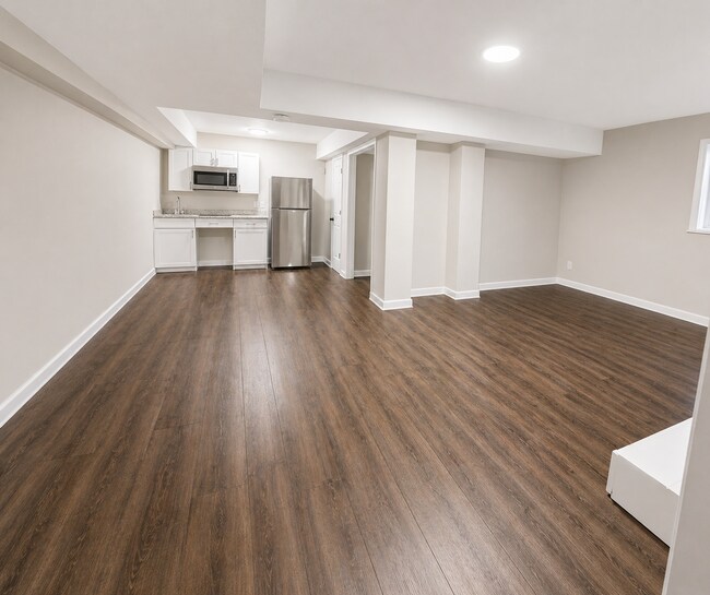 Building Photo - 2707 Little River Dr