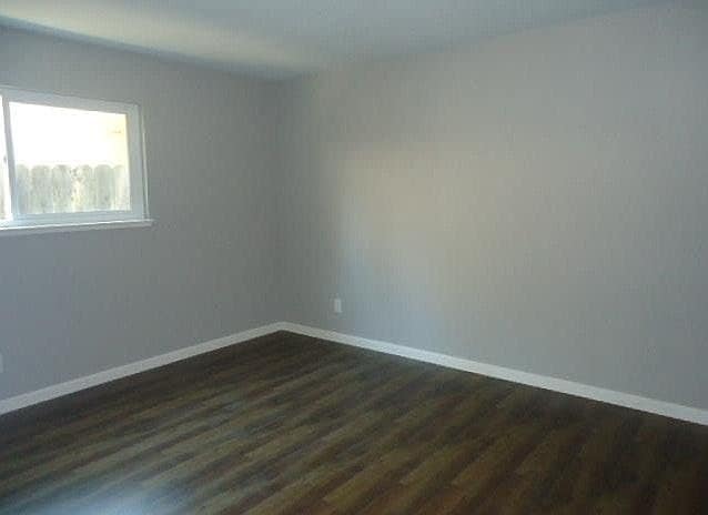 Building Photo - 2160 Linden St