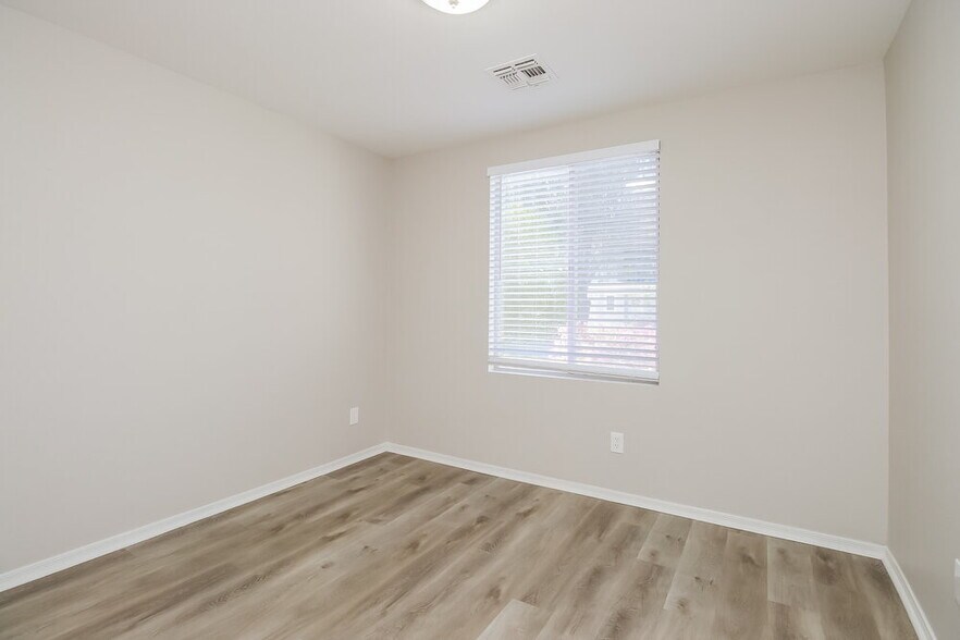 Building Photo - 1866 W 20th Ave