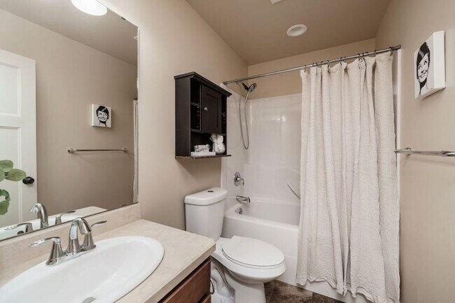 Building Photo - 5 bedroom in Laurel MT 59044