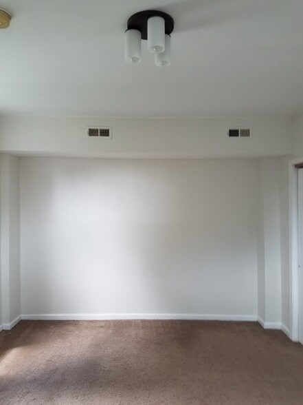 Building Photo - 6306 N 13th St