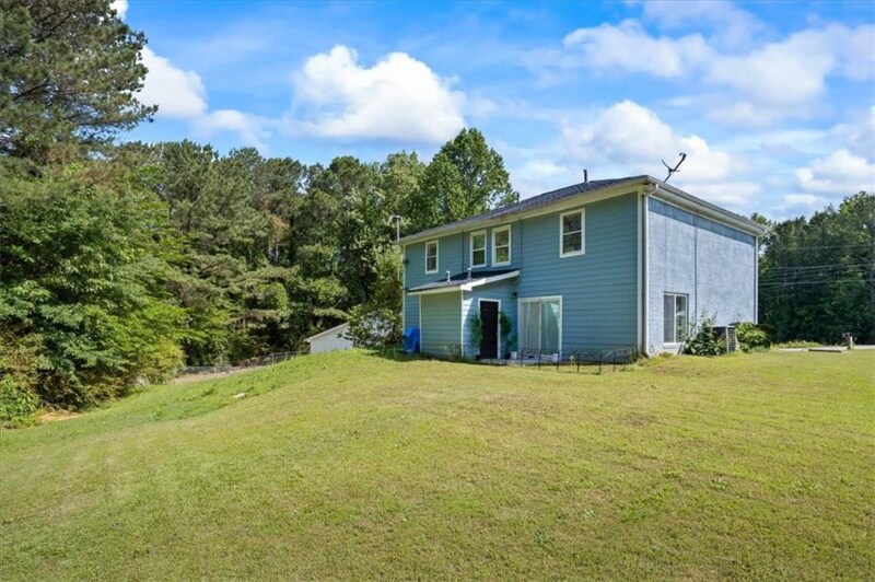 Building Photo - 391 Charter Ct