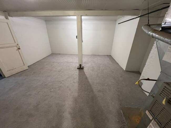 Building Photo - Bremerton Duplex