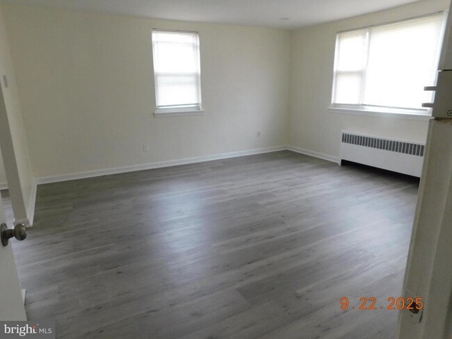 Building Photo - 1916 Solly Ave