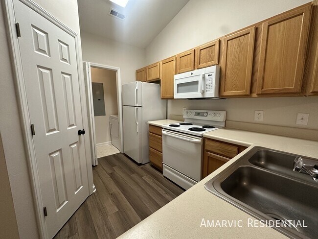 Building Photo - 1851 Trailwood Heights Ln