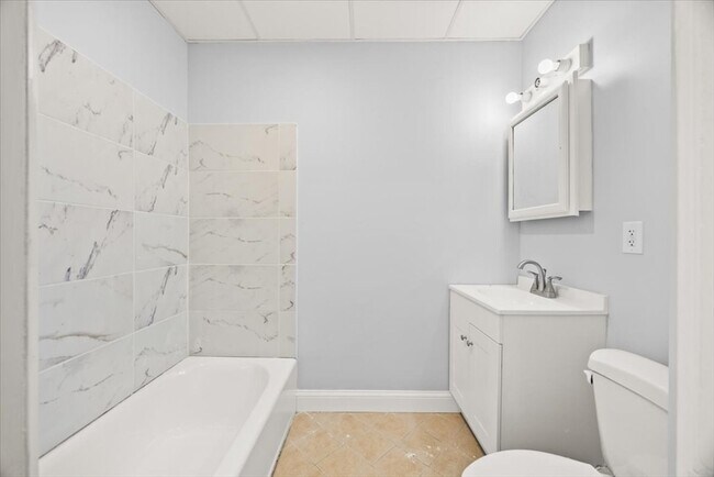 Building Photo - 58 Calmar St