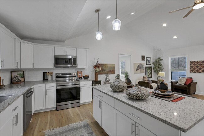 Building Photo - 4075 Gun Barrel Rd NE