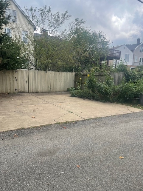 Offstreet parking pad - 364 Lehigh Ave