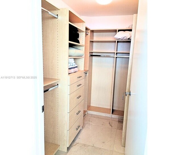 Building Photo - 1830 S Ocean Dr